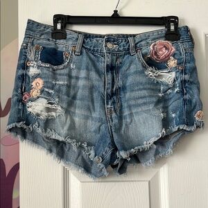 American eagle outfitters Floral Embroidered Denim Jean Shorts size 8 boho